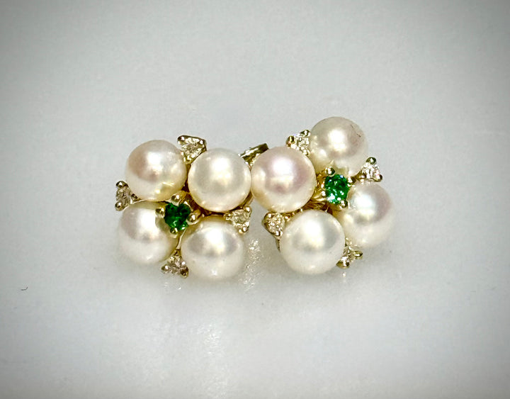 Emerald & Pearl Earrings
