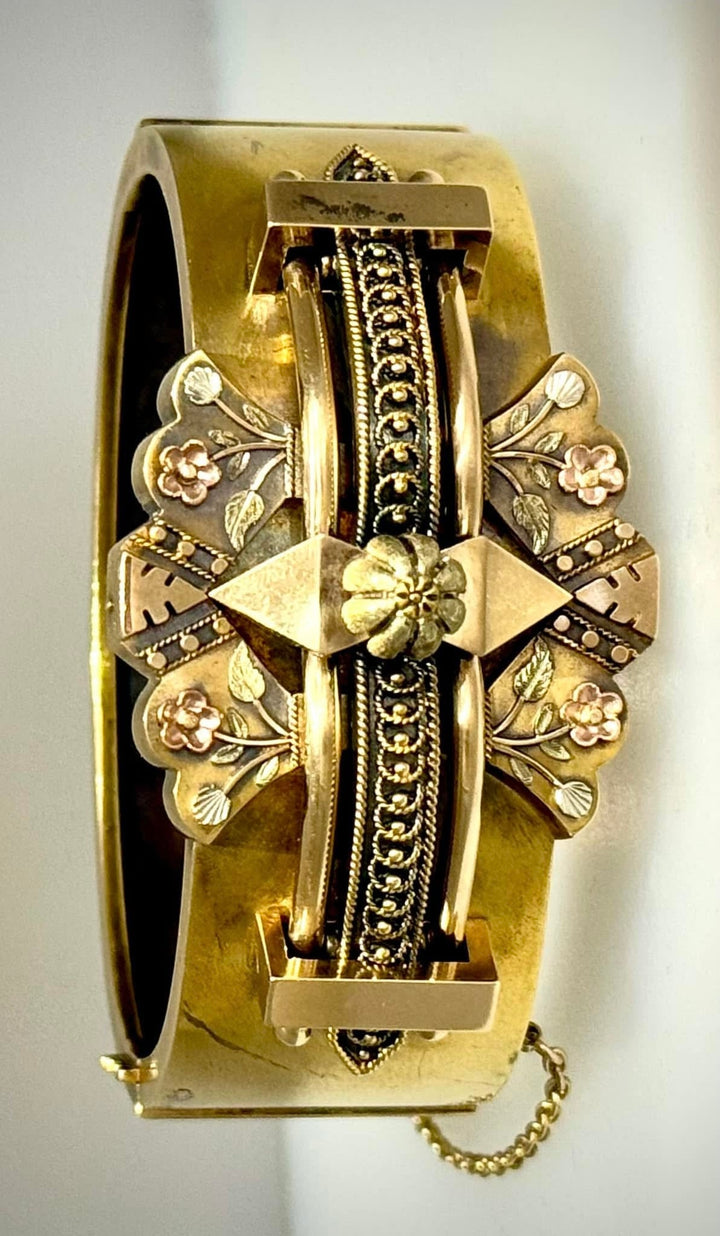 14 Karat Victorian Bangle