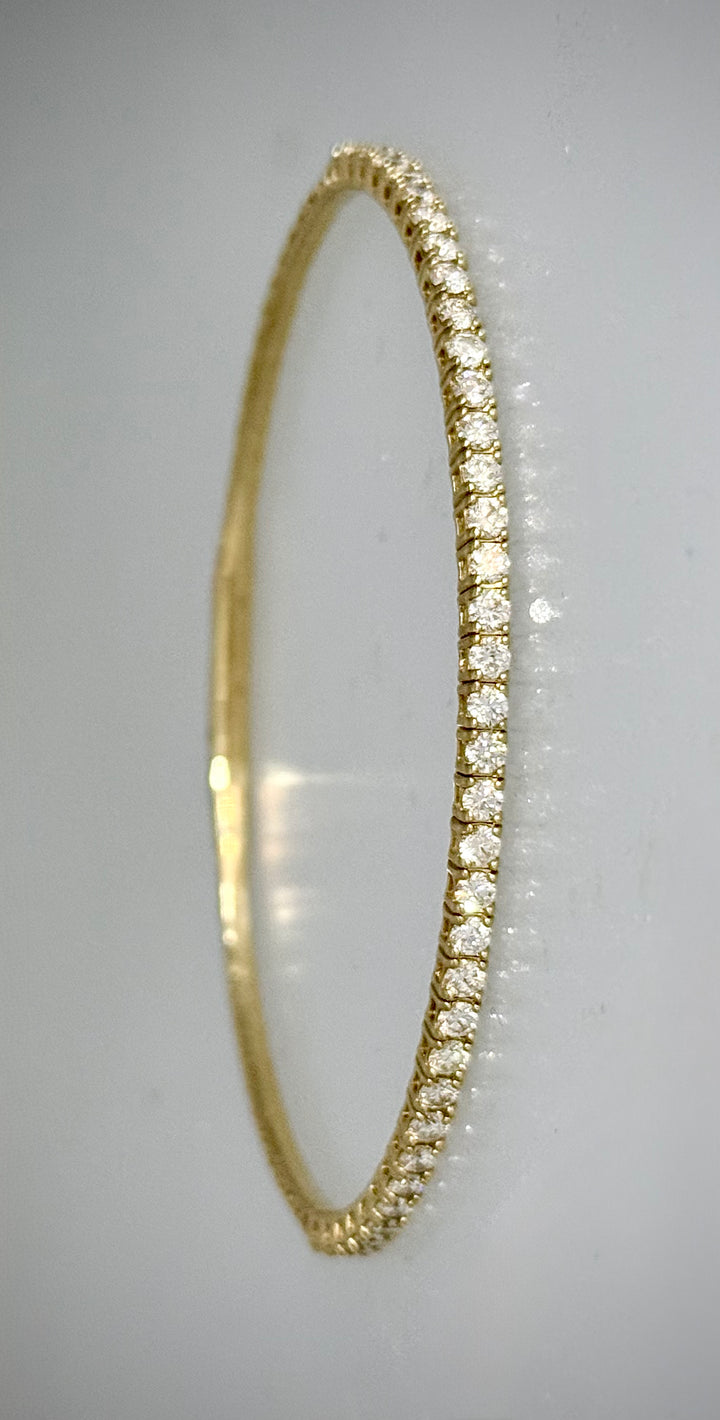 1.44 Carat Flex Bangle