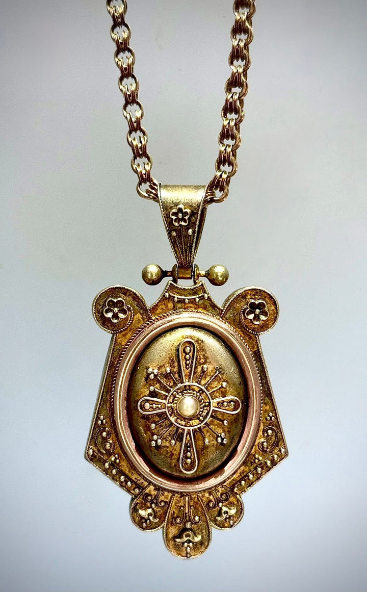 14 Karat Yellow Gold Victorian Locket